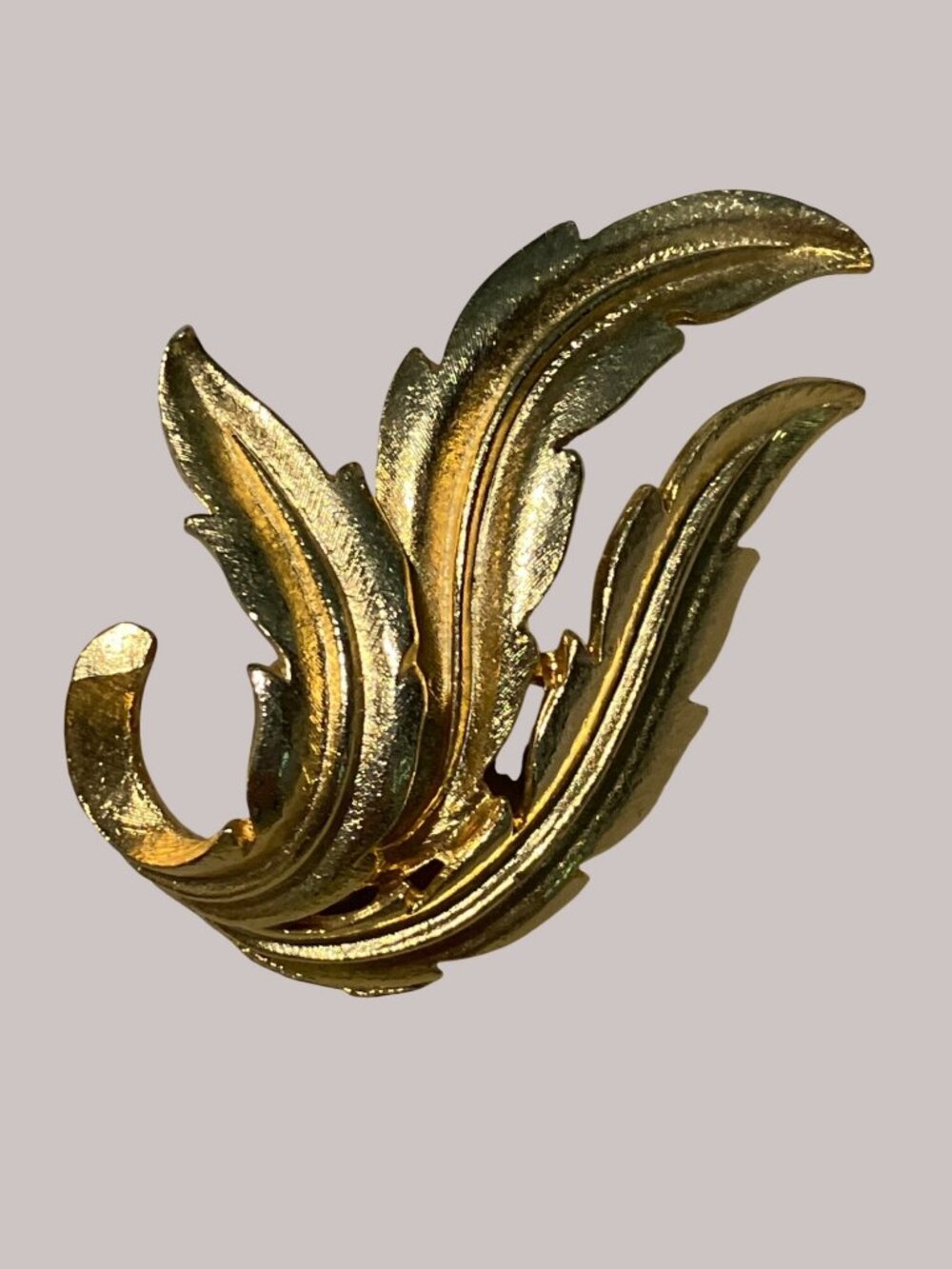 Leaf Shaped Vintage Gold Tone Brooch Pin